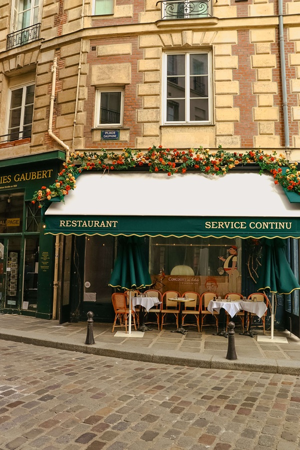 Photo of a Restaurant Terrace